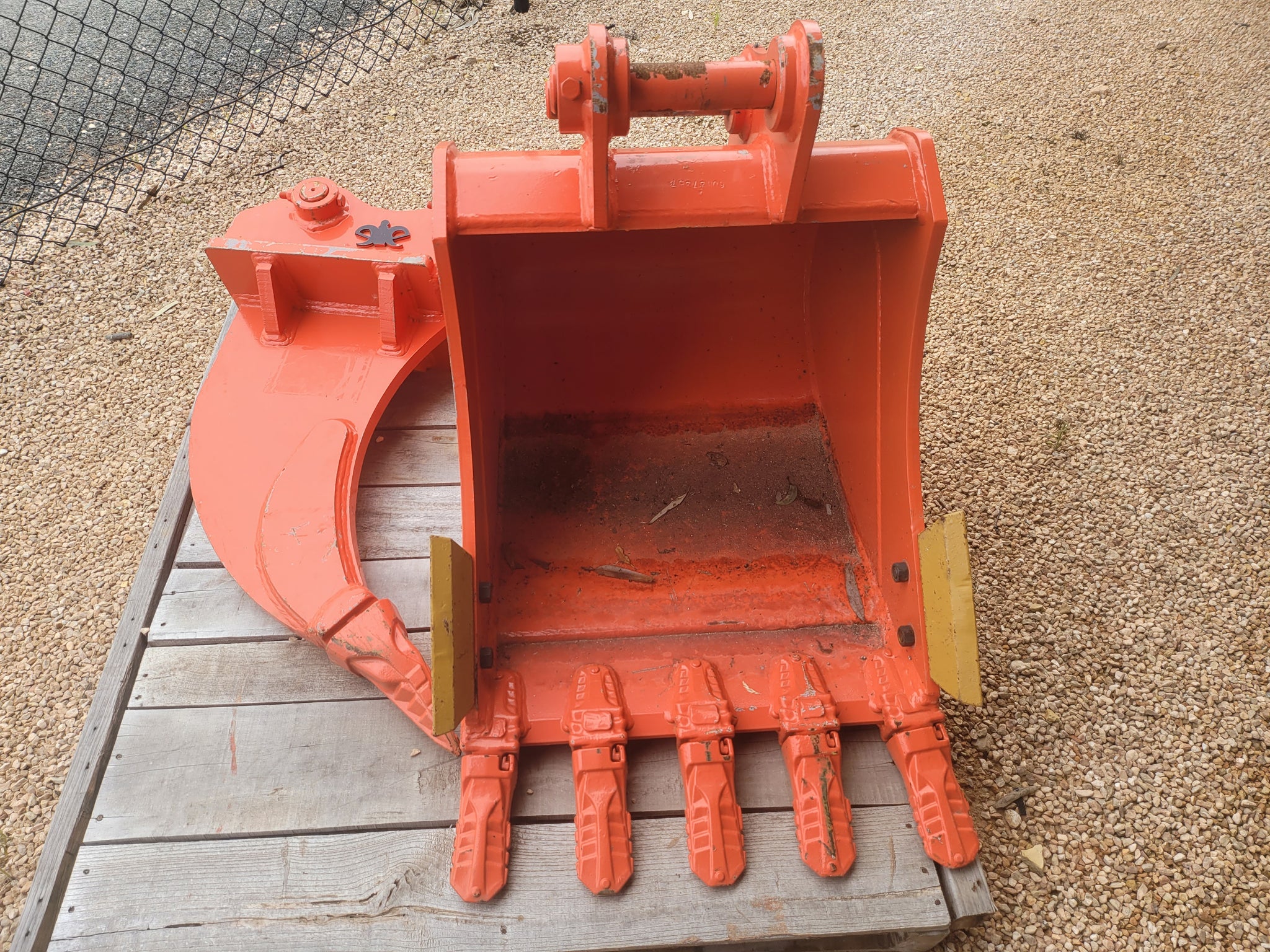 Bucket Attachment to Suit Kubota excavator Growers Services Hire