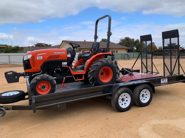 Kubota B3150 Tractor & Slasher For Hire
