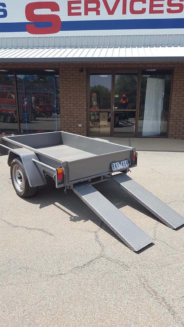 Single Axle Box Trailer for Hire